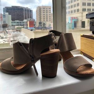 TOMS Majorca Block Heel Sandal